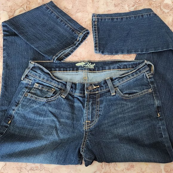 FINAL CLEARANCE Old Navy The Flirt Jeans, Size 4 Regular Med Rinse Straight Leg - Picture 1 of 16